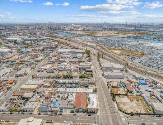 More Photos Of 200 N Broad Ave, Wilmington Warehouse For Sale