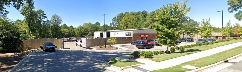 More Photos Of 902 Purser Dr, Raleigh Flex For Sale