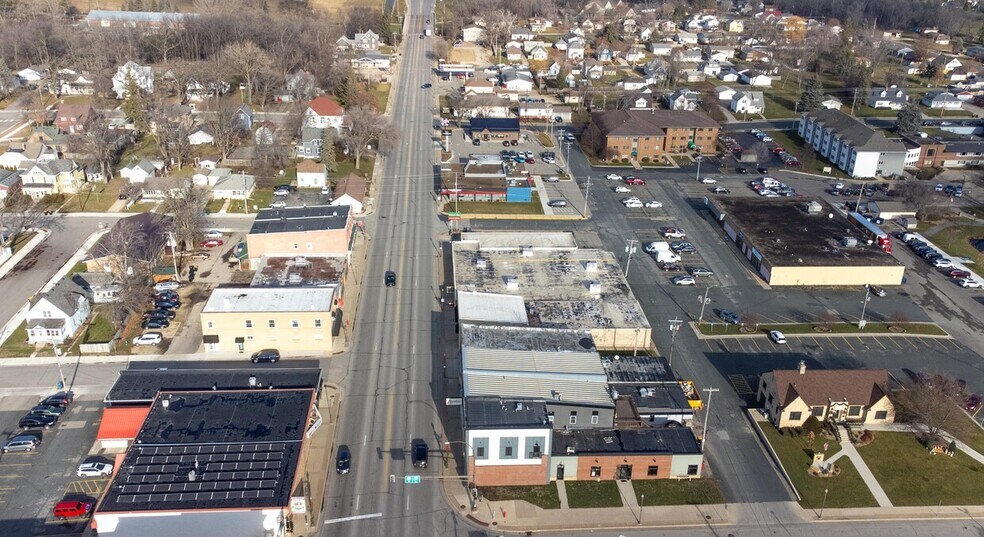 More Photos Of 113 Main St S, Stewartville Storefront For Lease