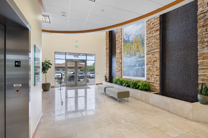 More Photos Of 533 E Riverside Dr, Eagle Office Residential For Lease