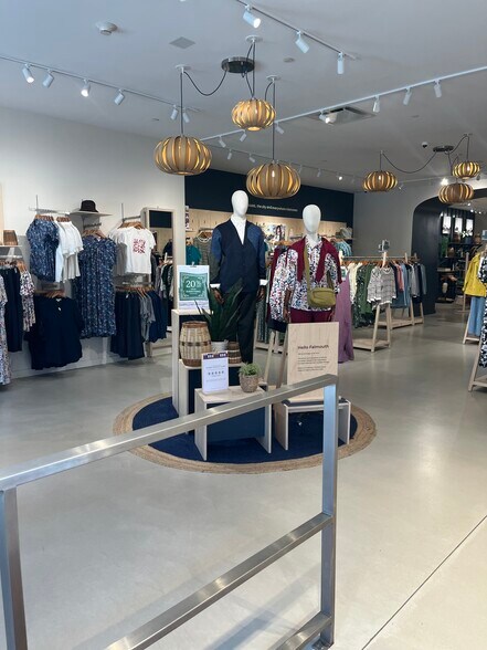 More Photos Of 199 Main St, Falmouth Storefront For Lease
