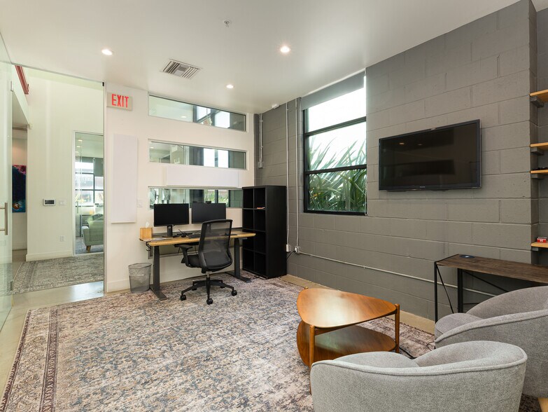 More Photos Of 134 Lomita St, El Segundo Flex For Lease