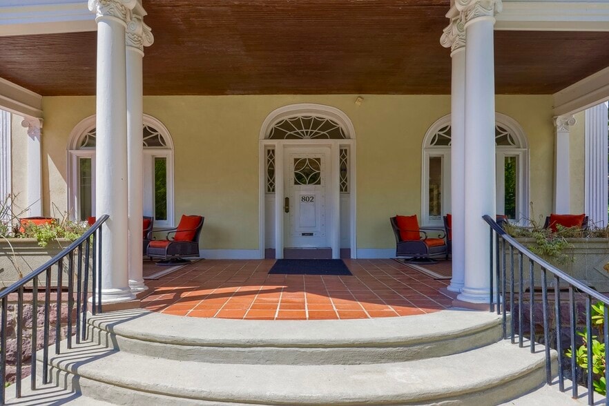 More Photos Of 802 N Duke St, Lancaster Office For Sale