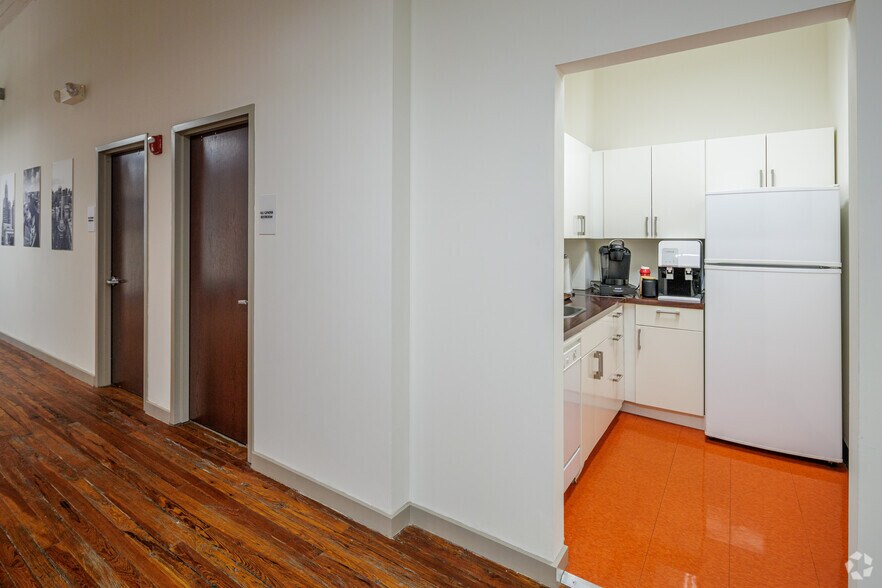 More Photos Of 307 W Baltimore St, Baltimore Loft Creative Space For Lease