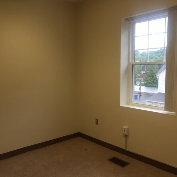 More Photos Of 21 Mazzeo Dr, Randolph Office For Sale