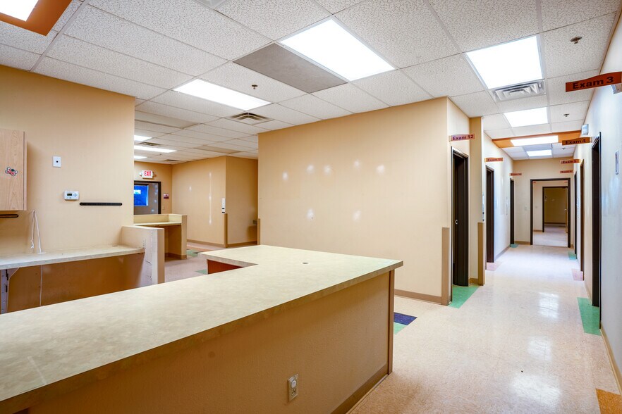 More Photos Of 500 N Guadalupe St, Santa Fe Unknown For Lease