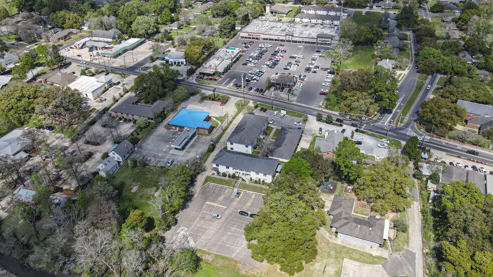 More Photos Of 7384-7388 Highland Dr, Baton Rouge Office For Sale