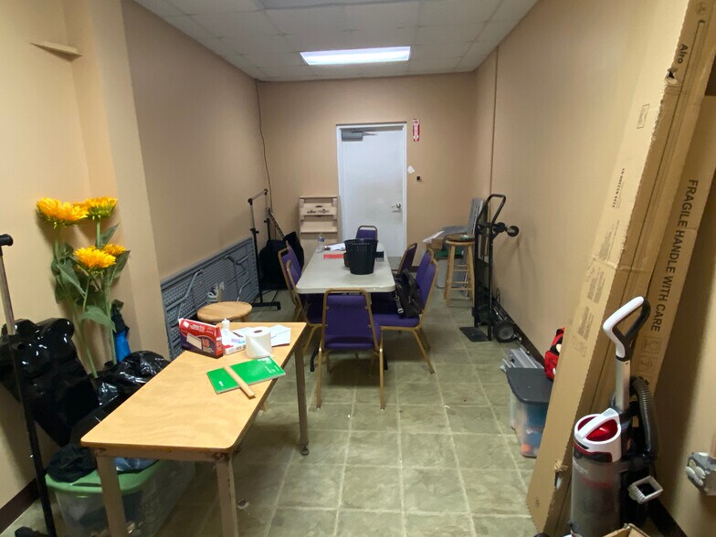 More Photos Of 205 Rich Blvd, Elizabeth City Light Manufacturing For Sale