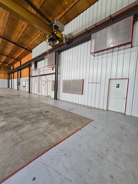 More Photos Of 3901 N Stowe Ave, Odessa Industrial For Lease