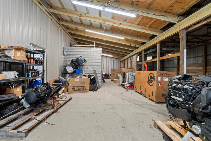 More Photos Of 4510 N Preston Hwy, Shepherdsville Showroom For Sale