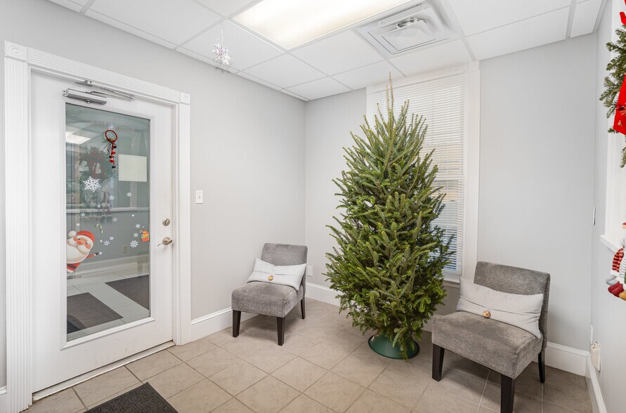 More Photos Of 4523 Park Rd, Charlotte Office For Sale