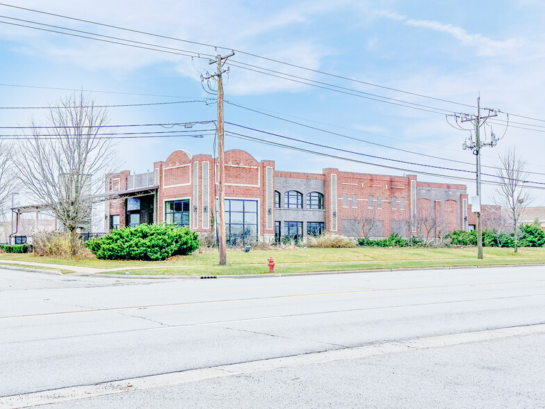 Primary Photo Of 1960 N Rand Rd, Palatine Restaurant For Sale