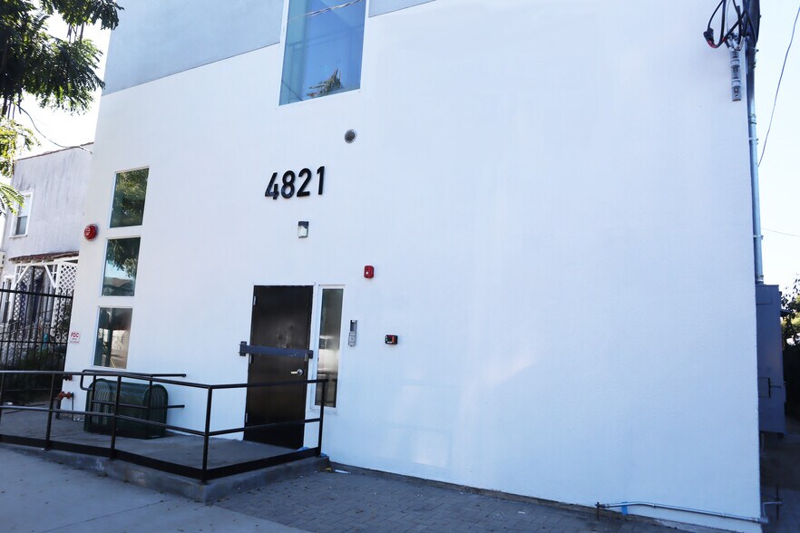 Primary Photo Of 4821 Compton Ave, Los Angeles Apartments For Sale