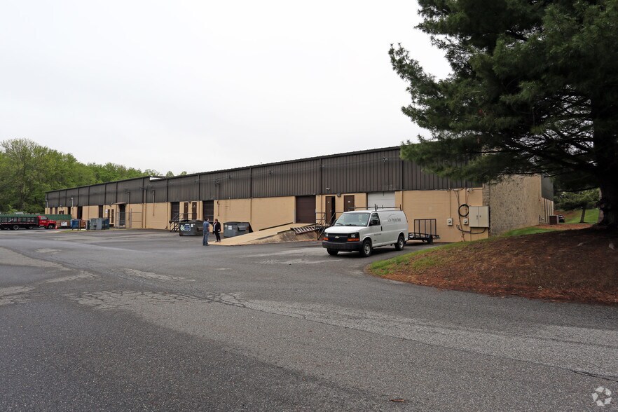 More Photos Of 500 Turner Industrial Way, Aston Light Distribution For Lease