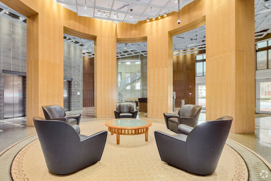 More Photos Of 2000 Duke St, Alexandria Office For Sale