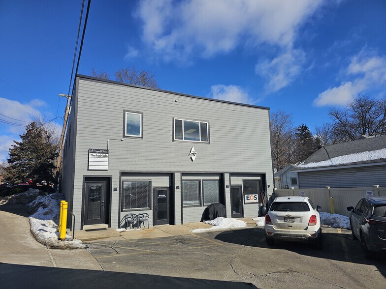 More Photos Of 127-131 E Commerce St, Milford Loft Creative Space For Sale