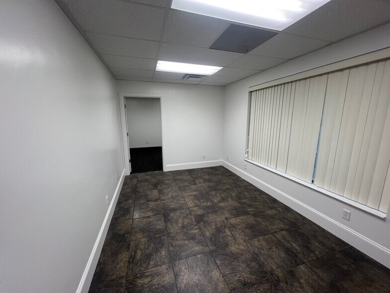 More Photos Of 1693 W American Way, Payson Warehouse For Lease