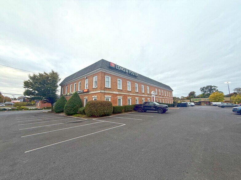 More Photos Of 795 Rockville Pike, Rockville Office For Lease