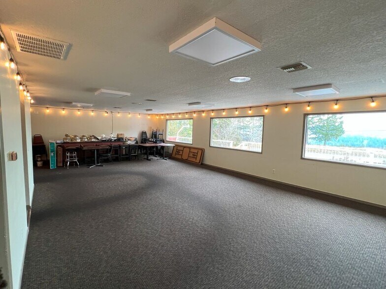 More Photos Of 20189 S Springwater Rd, Estacada Restaurant For Sale