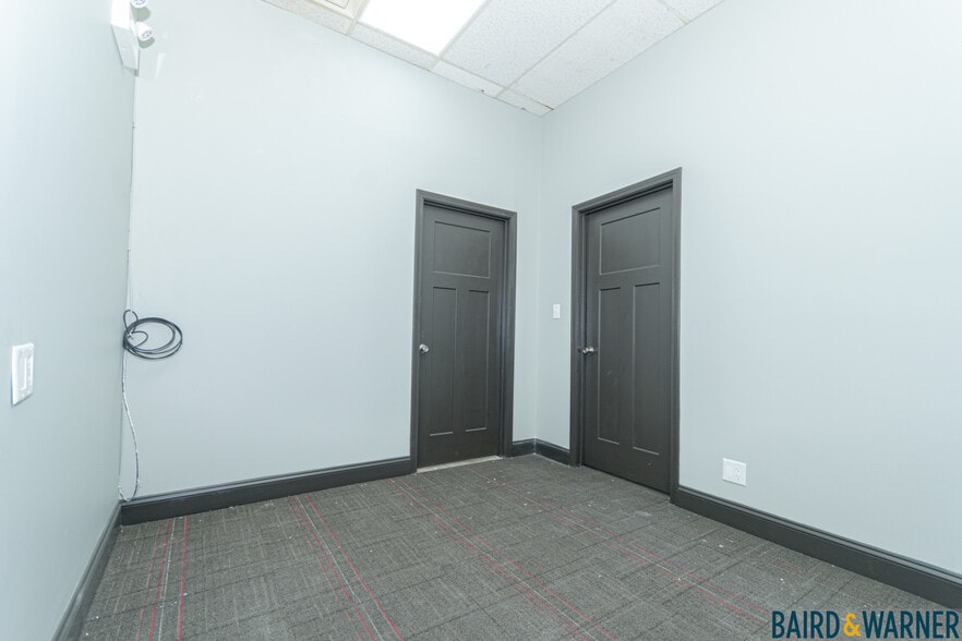 More Photos Of 4827-4831 W Irving Park Rd, Chicago Office For Lease