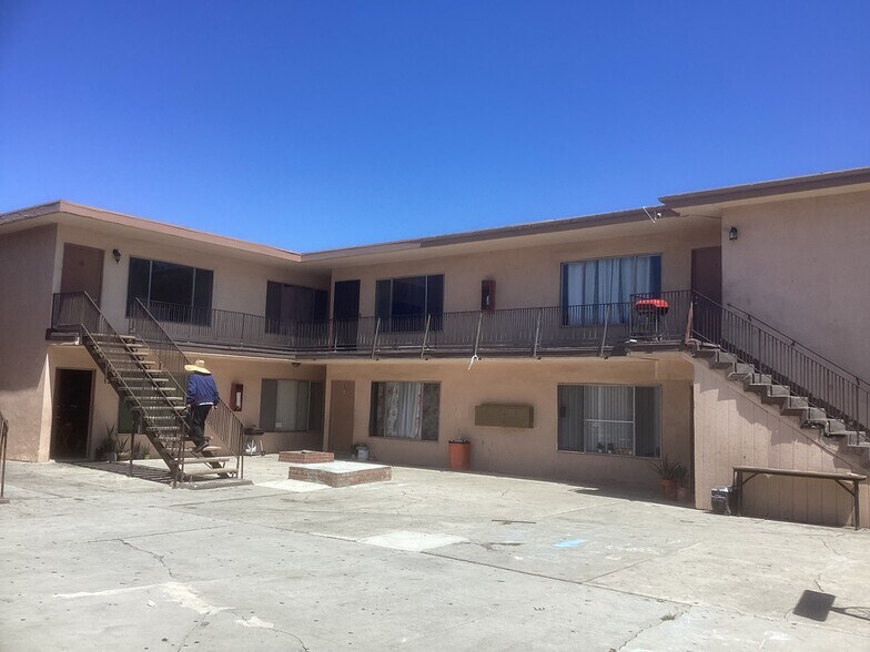 More Photos Of 1426 Minnie St, Santa Ana Apartments For Sale