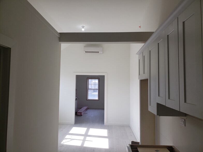 More Photos Of 136-138 Main St, Greenport Storefront Retail Residential For Sale