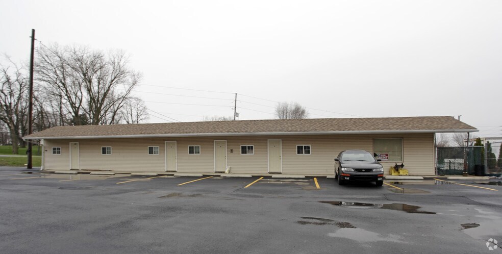 More Photos Of 379 W US Highway 30, Valparaiso Office For Sale