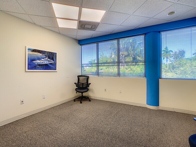 More Photos Of 777 SE 20th St, Fort Lauderdale Loft Creative Space For Lease