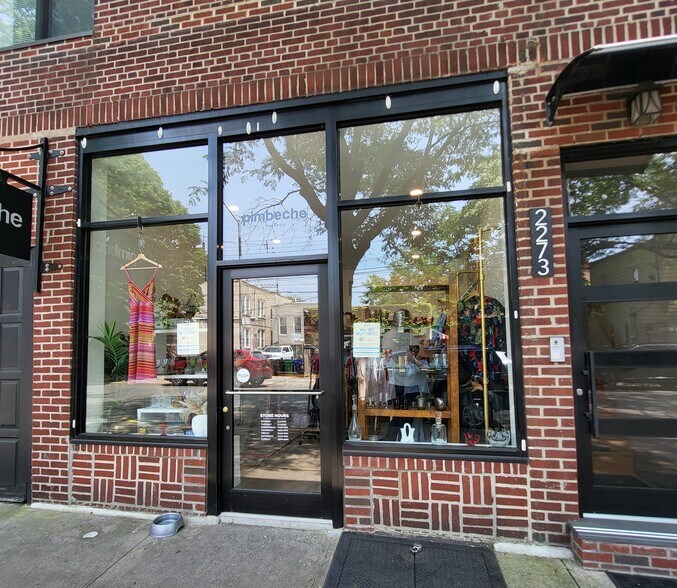More Photos Of 2273 28th St, Astoria General Retail For Lease