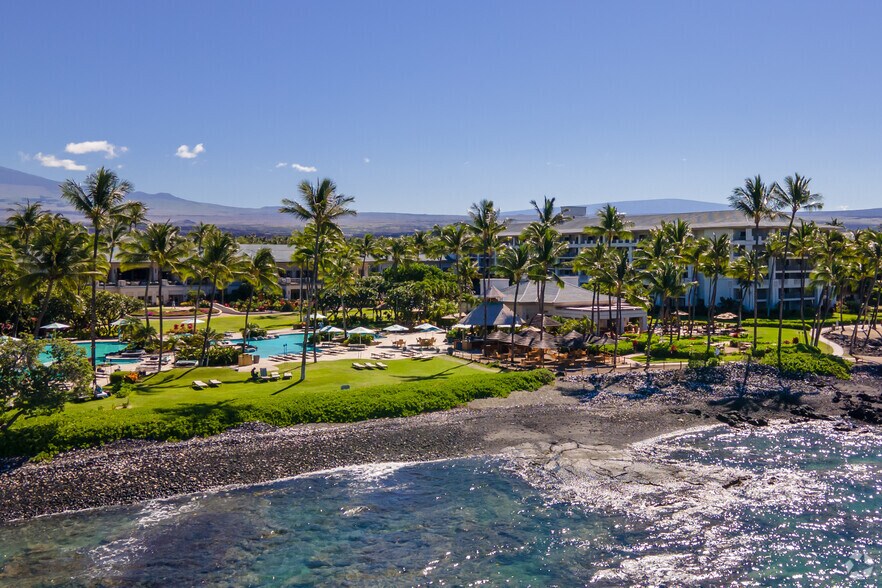 More Photos Of 1 N Kaniku Dr, Kamuela Hotel For Lease