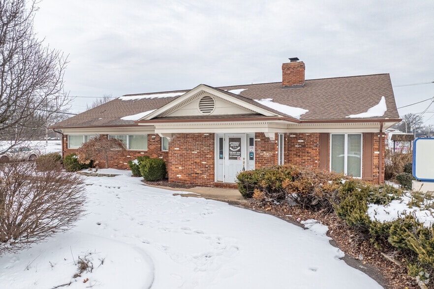 More Photos Of 5300 W Main St, Belleville Medical For Sale