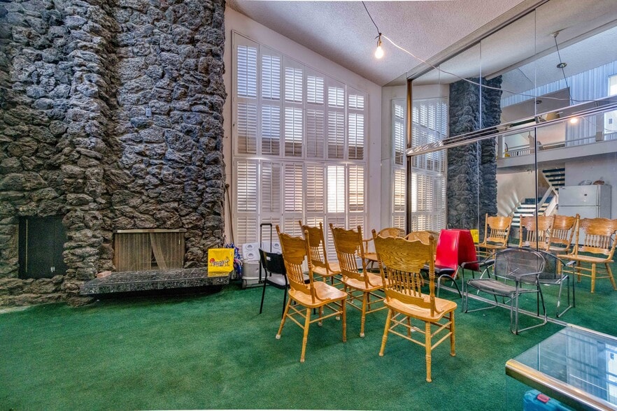 More Photos Of 711 E Twain Ave, Las Vegas Apartments For Sale