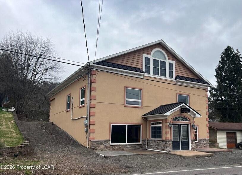 More Photos Of 197 Courtdale Ave, Courtdale Flex For Sale