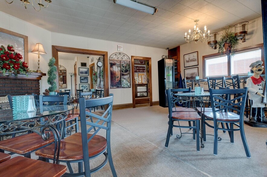 More Photos Of 134 E Main St, Morehead General Retail For Sale