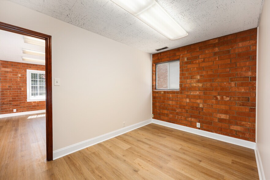 More Photos Of 316 S Eugene St, Greensboro Office For Sale