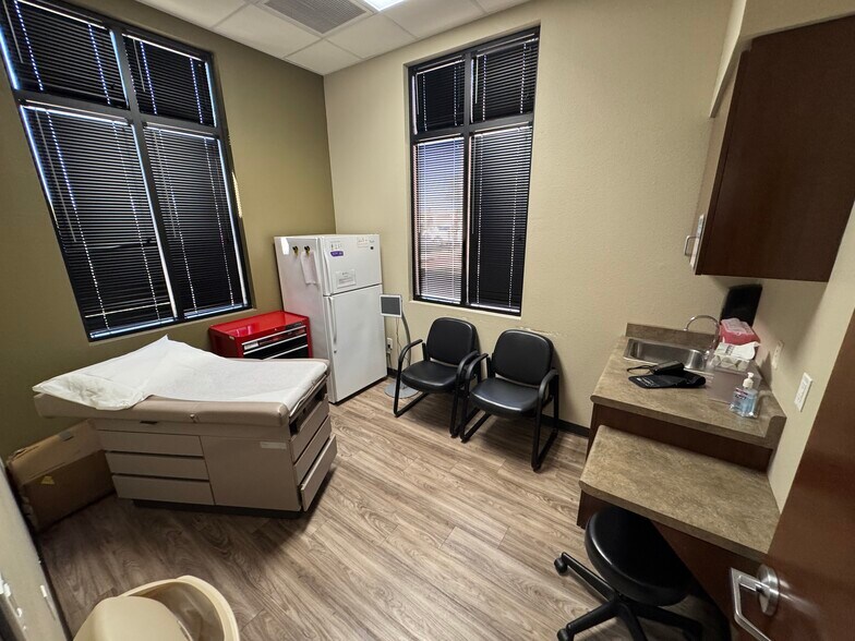 More Photos Of 2919 S Ellsworth Rd, Mesa Medical For Lease