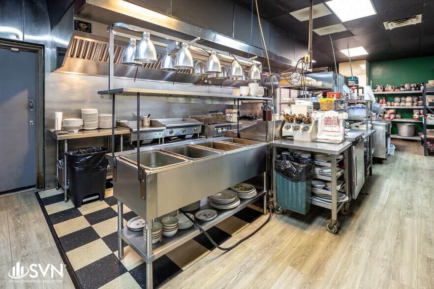 More Photos Of 409 N Main St, Nicholasville Restaurant For Sale