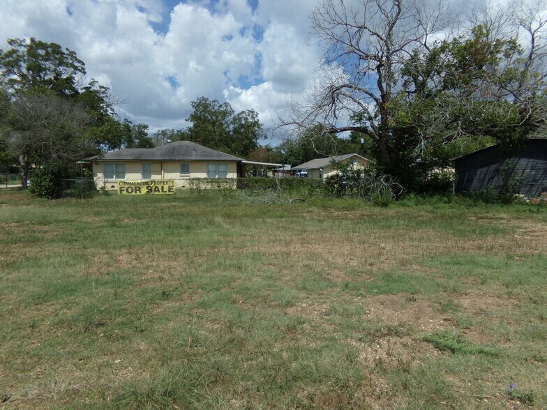 Primary Photo Of 0 Pecan St, Cibolo Land For Sale