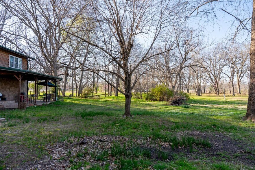 More Photos Of 9596 N 447 Rd, Spavinaw Trailer Camper Park For Sale