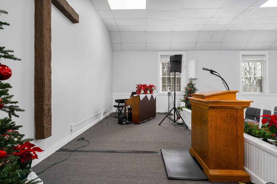 More Photos Of 1025 Maple St, Kingsport Religious Facility For Sale