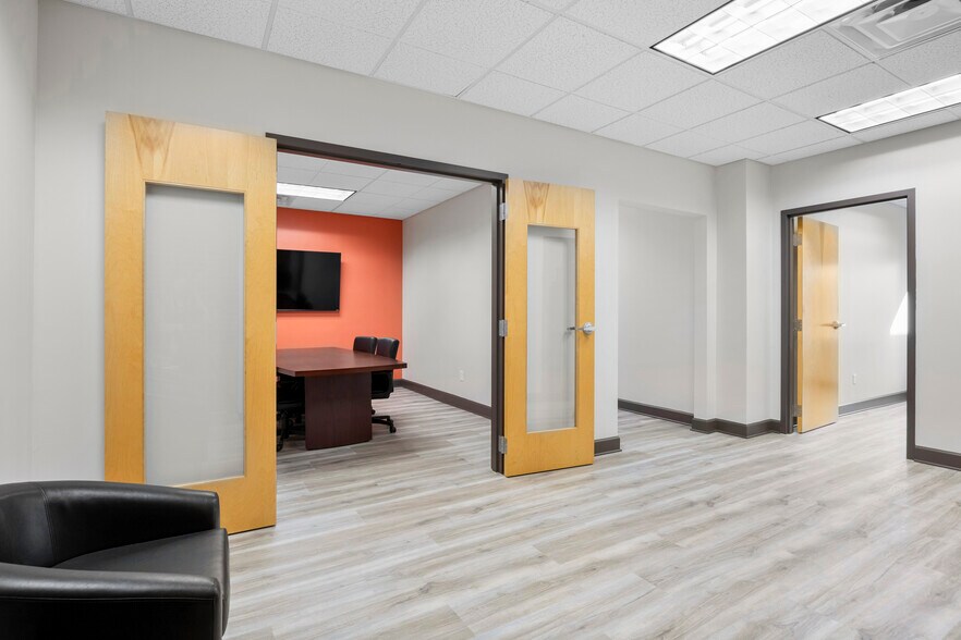 More Photos Of 930 Albany Shaker Rd, Latham Medical For Lease