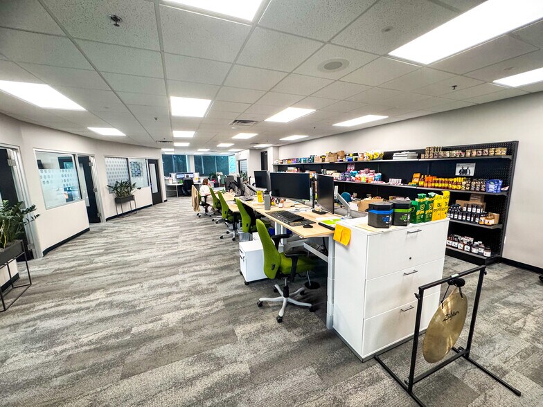 More Photos Of 3350 Pinnacle Hills Pky, Rogers Office For Sale