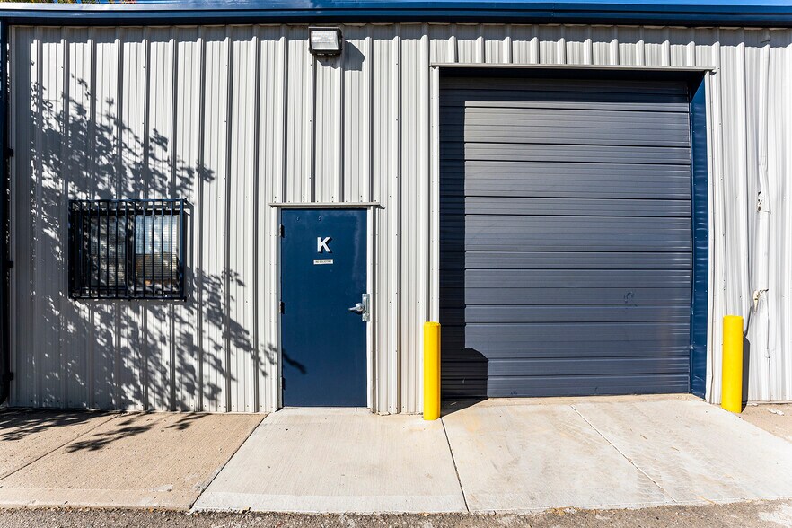 More Photos Of 913 E 75th Ave, Denver Unknown For Lease