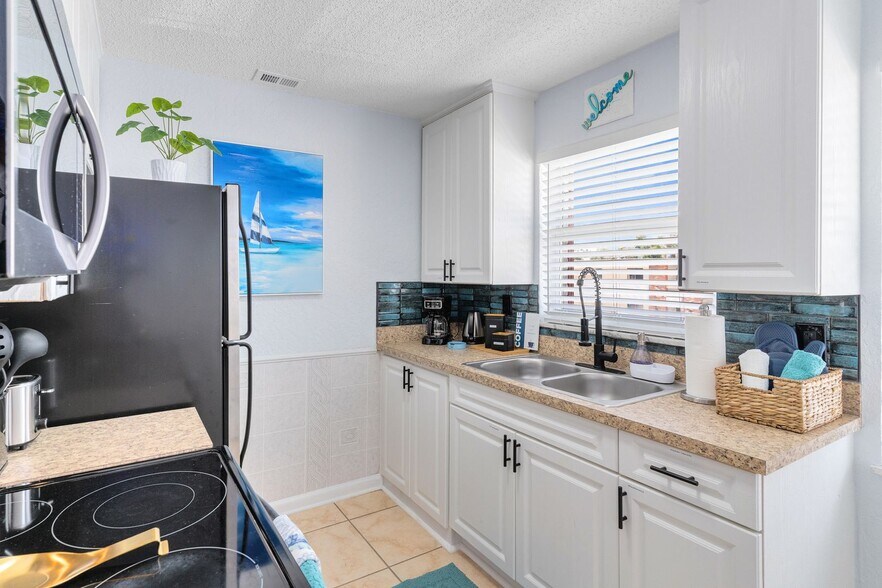 More Photos Of 1029 Park Dr, Indian Harbour Beach Apartments For Sale