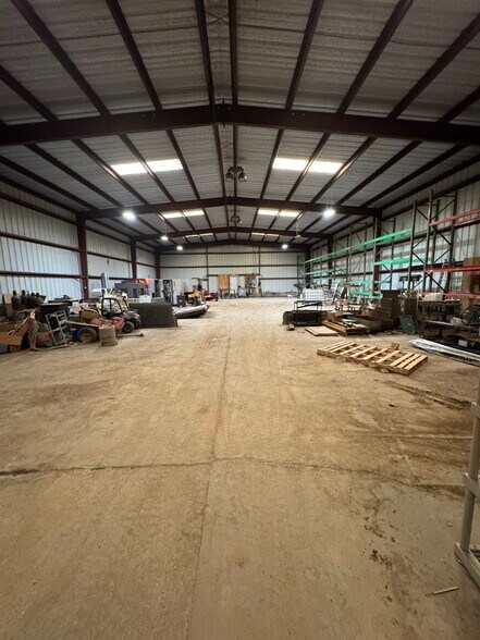 Primary Photo Of 7045 Stateline Rd, Olive Branch Warehouse For Sale