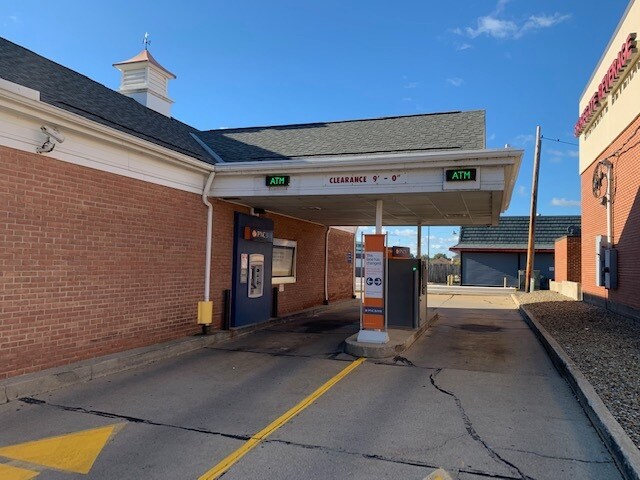 More Photos Of 210 E 305th St, Willowick Bank For Sale