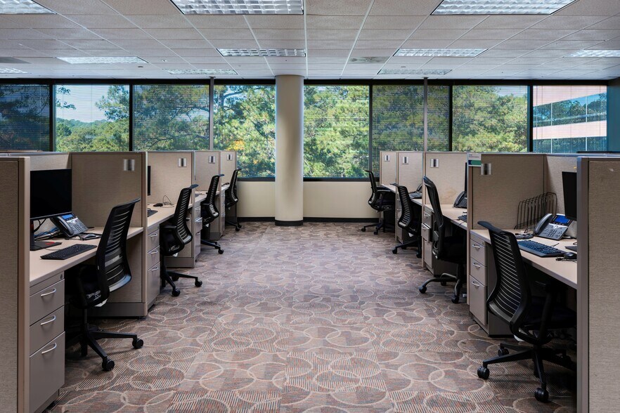 More Photos Of 1-2 Chase Corporate Dr, Hoover Business Park For Lease