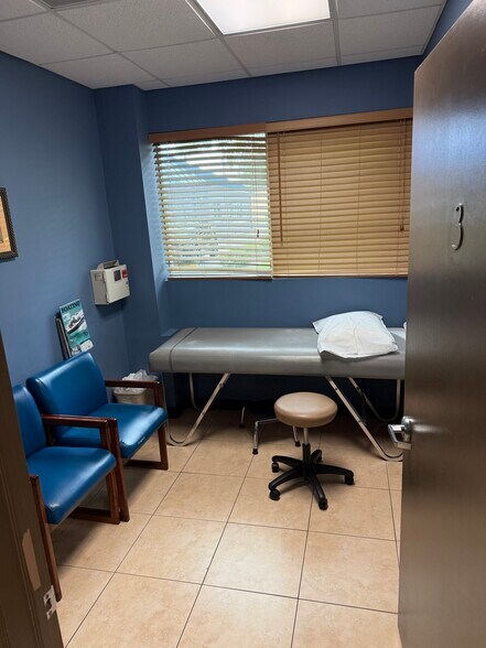 More Photos Of 11801 SW 90th St, Miami Medical For Sale