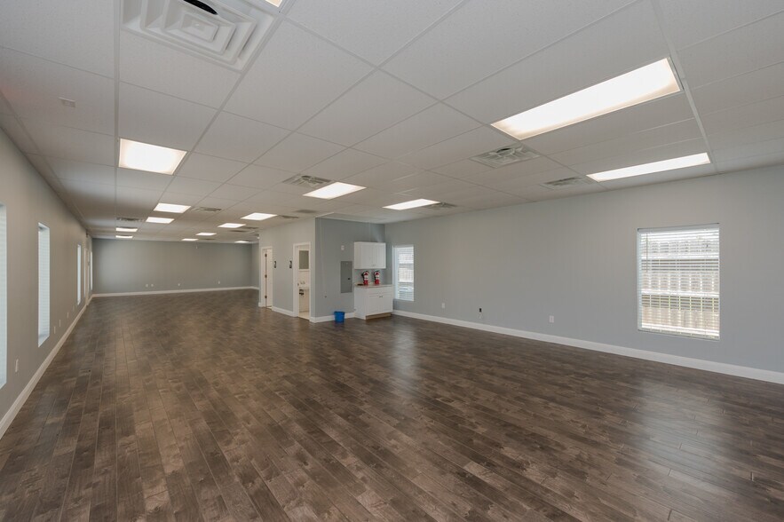 More Photos Of 120 McGee St, Princeton Medical For Sale