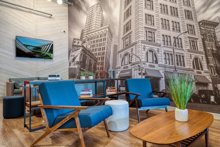 More Photos Of 233 Kennedy St, Winnipeg Apartments For Lease